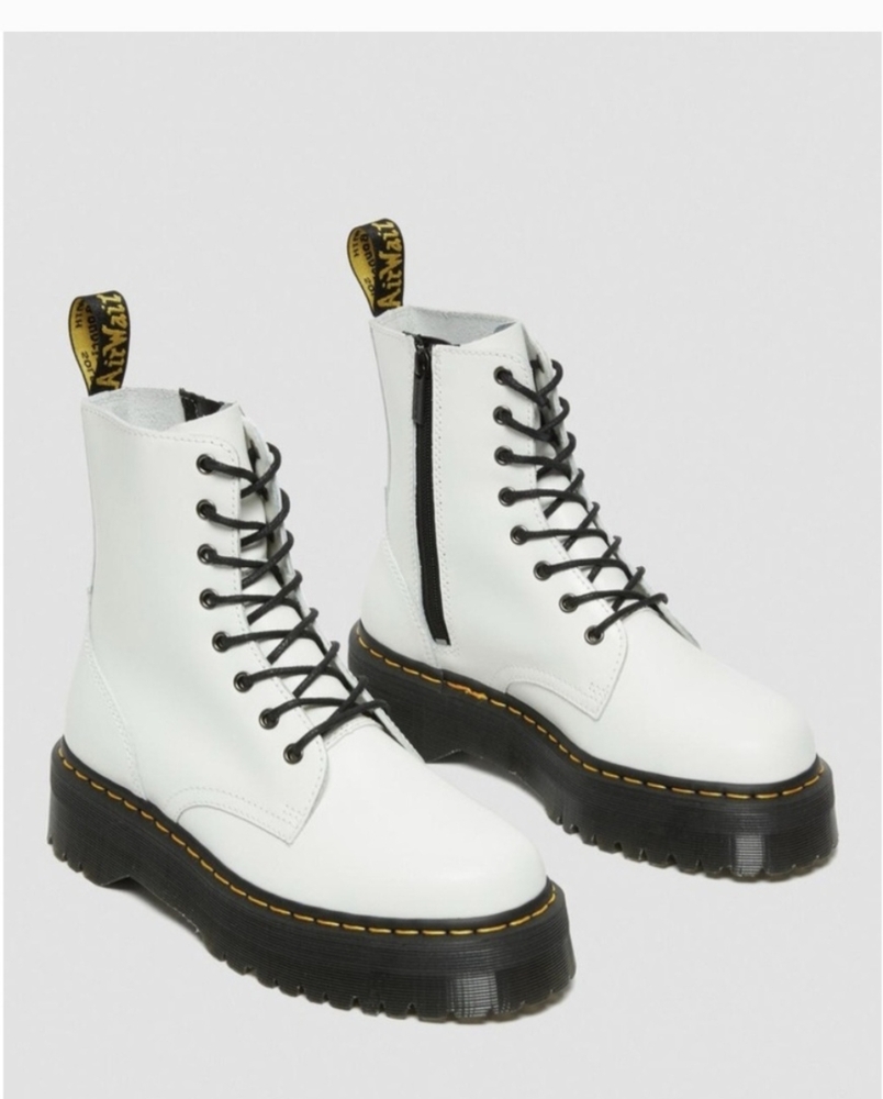 Dr. Martens Jadon Boot Smooth Leather Platforms, Size 6 US